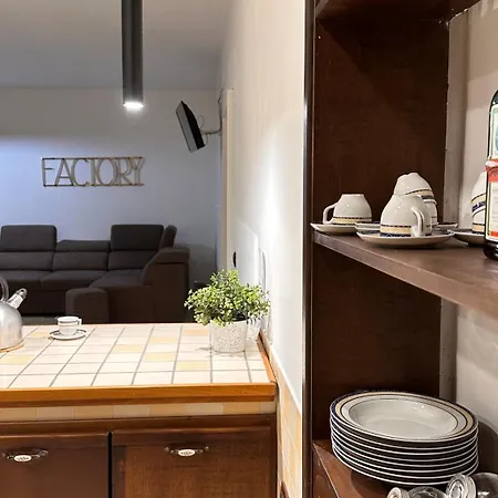 ベッド・アンド・ブレックファスト Loft Style Taverna Con Sala Giochi