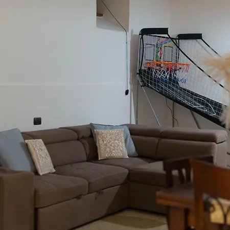 Acomodação com café da manhã  Gaming Loft -sala Giochi & 10 Ospiti 4*