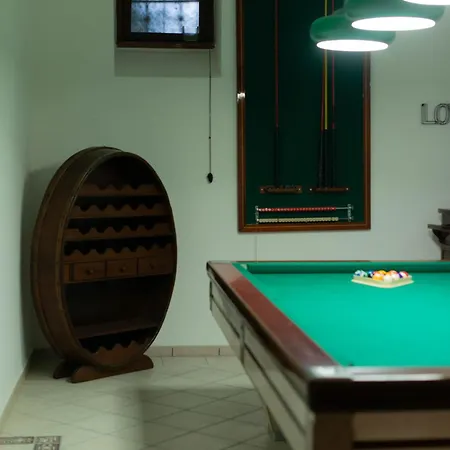 Bed & Breakfast Gaming Loft -sala Giochi & 10 Ospiti 4*