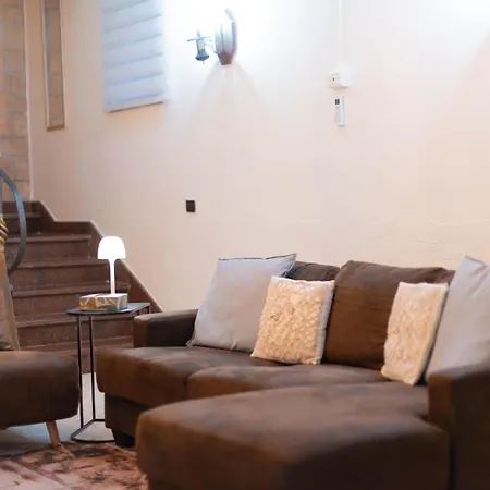 Gaming Loft -sala Giochi & 10 Ospiti 4*