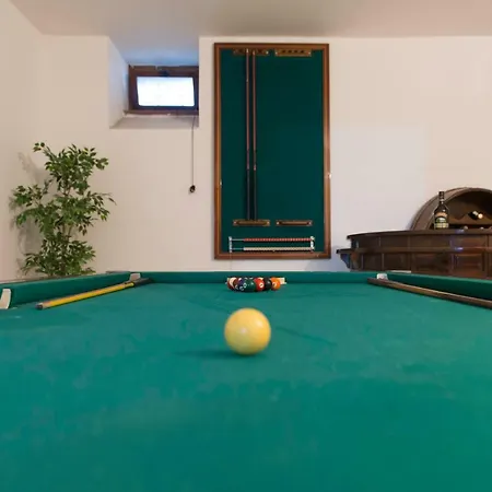ベッド・アンド・ブレックファスト Loft Style Taverna Con Sala Giochi