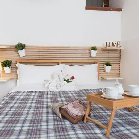 Loft Style Taverna Bed & Breakfast Aversa