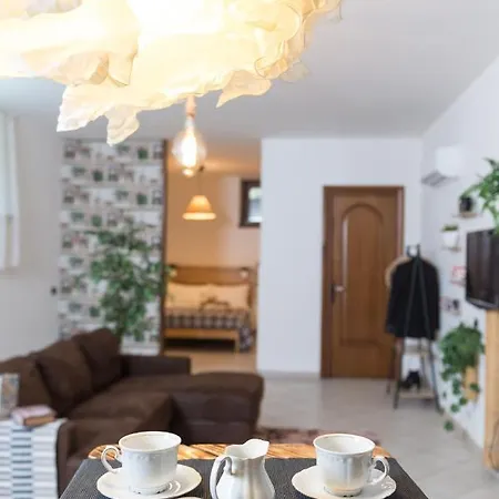 Bed & Breakfast Loft Style Taverna *